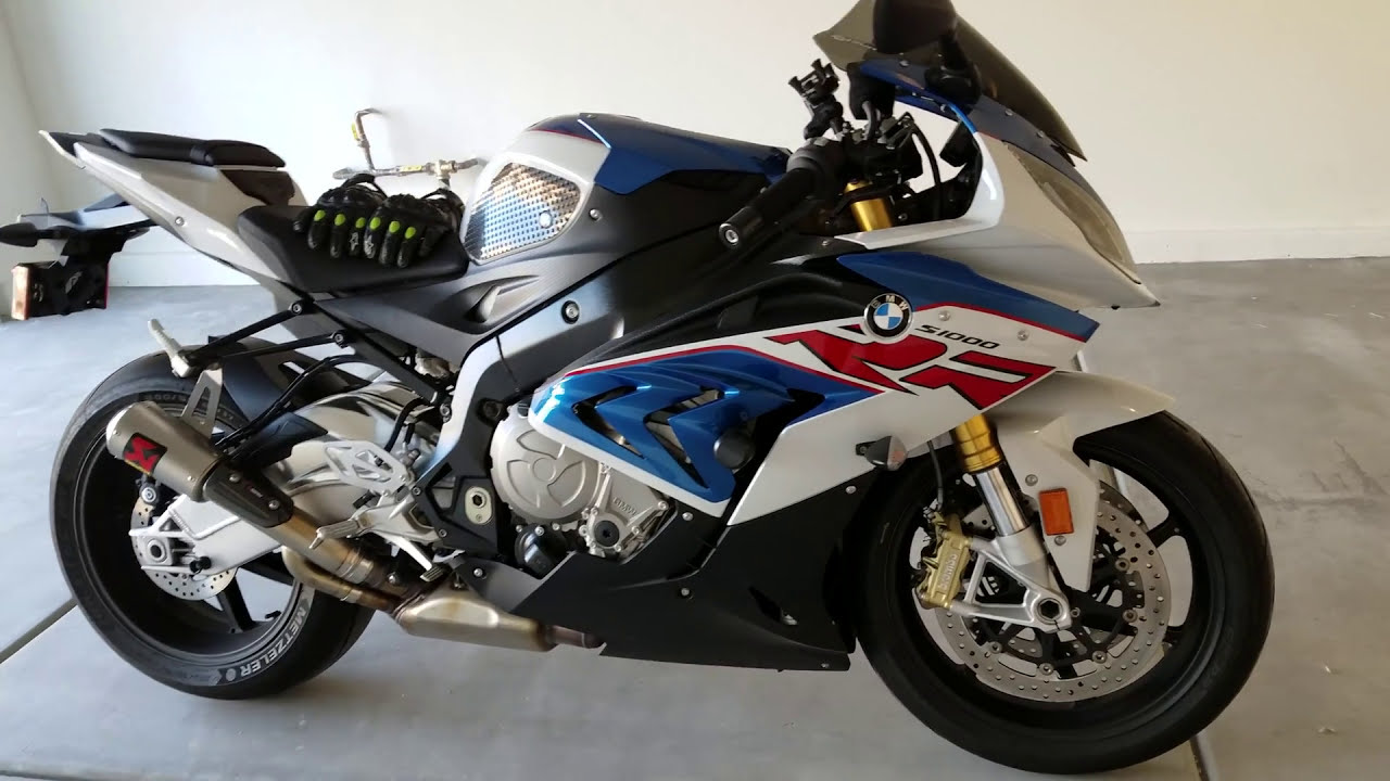 2017 Bmw S1000RR,  Akrapovic exhaust start up.....