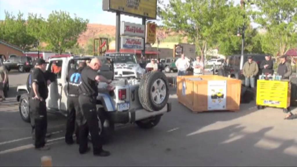 Jeep Wrangler JK8 Pickup Conversion Time Lapse - english