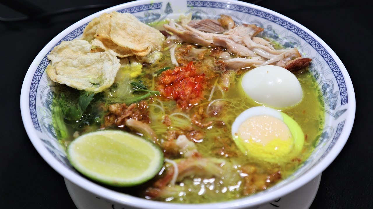 Soto ayam spesial kuah bening yang  super lezat (cara membuatnya mudah banget)