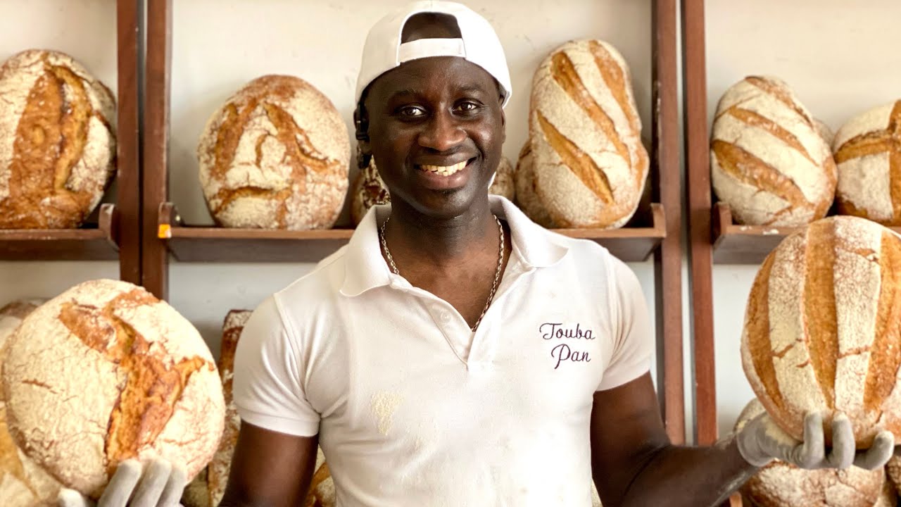 Visito al panadero SENEGALÉS que triunfa en Otura (Granada) *España 🇸🇳🇪🇸