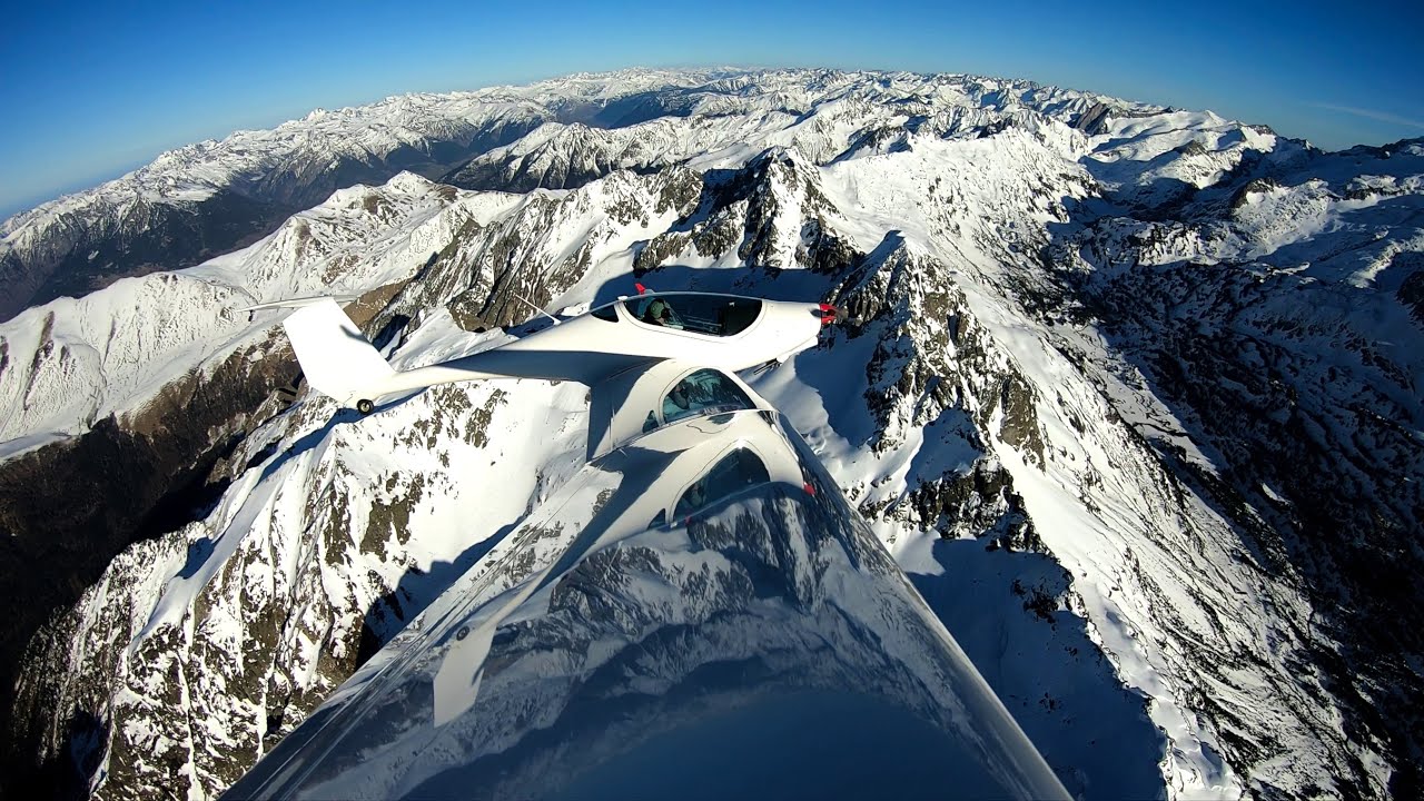Croisi'Air - Les Pyrénées vus du ciel en moto planeur