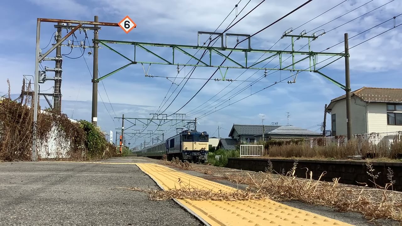 EF64-1031牽引E235系1000番代F-42編成新津配給