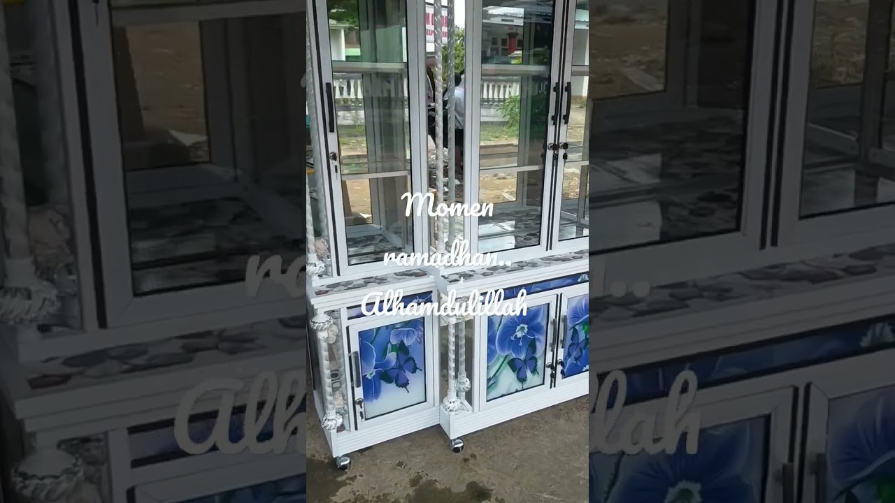 lemari hias 4 pintu,3 profill