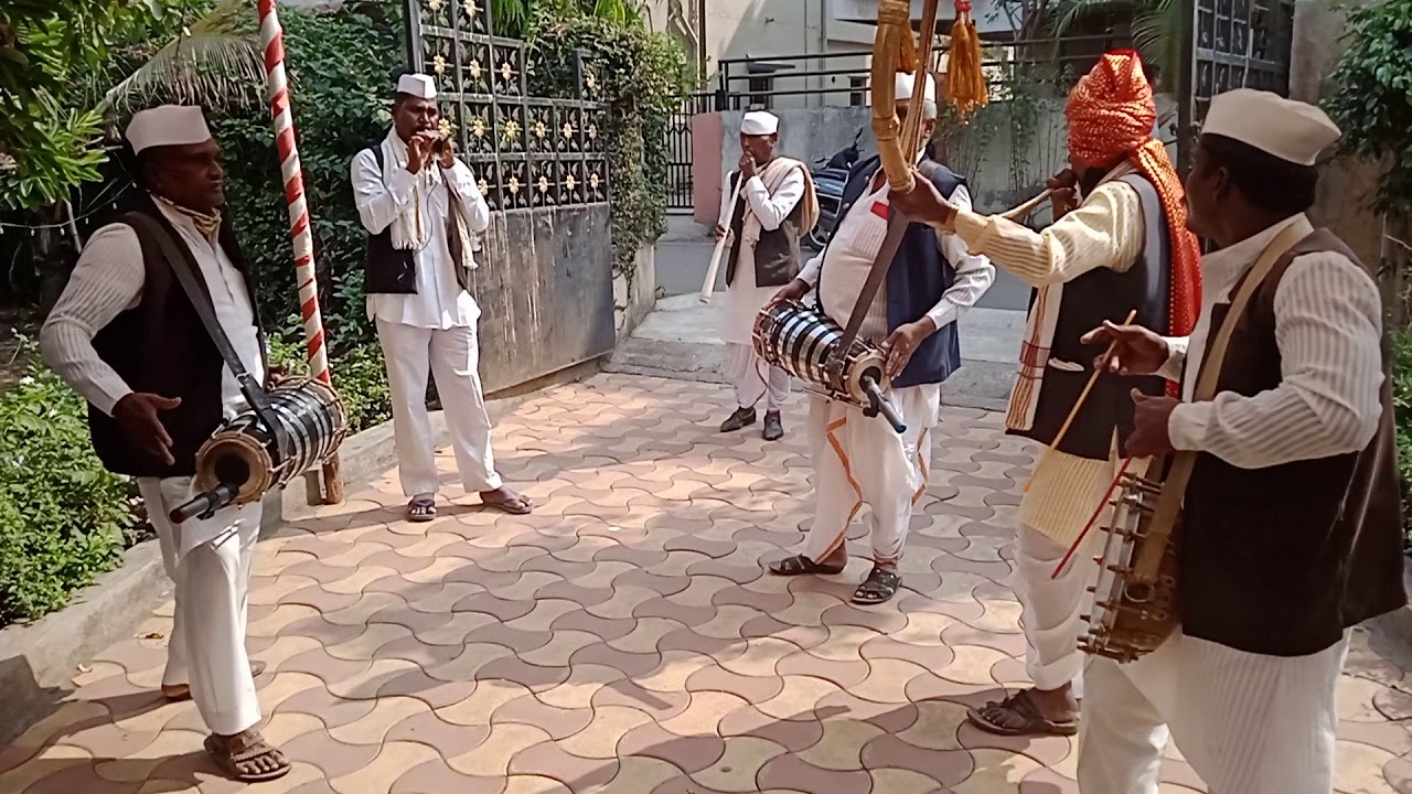 ढोलकी शिवाजी सोनवणे।बाळासाहेब पाटोळे।सनई हेगडे मास्तर। ताशा आमोल शेलार