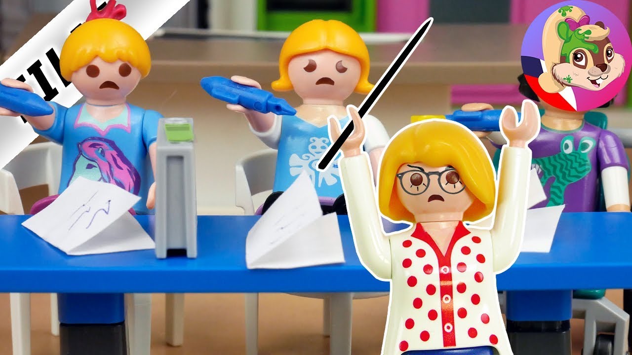 Playmobil příběh | Uvězněni ve škole maminkou! | Prověrka o prázdninách | Rodina Dvořákova