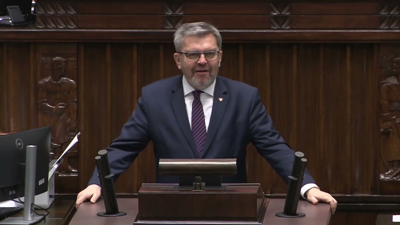 Sejm: OSTRA debata o obniżce cen paliwa