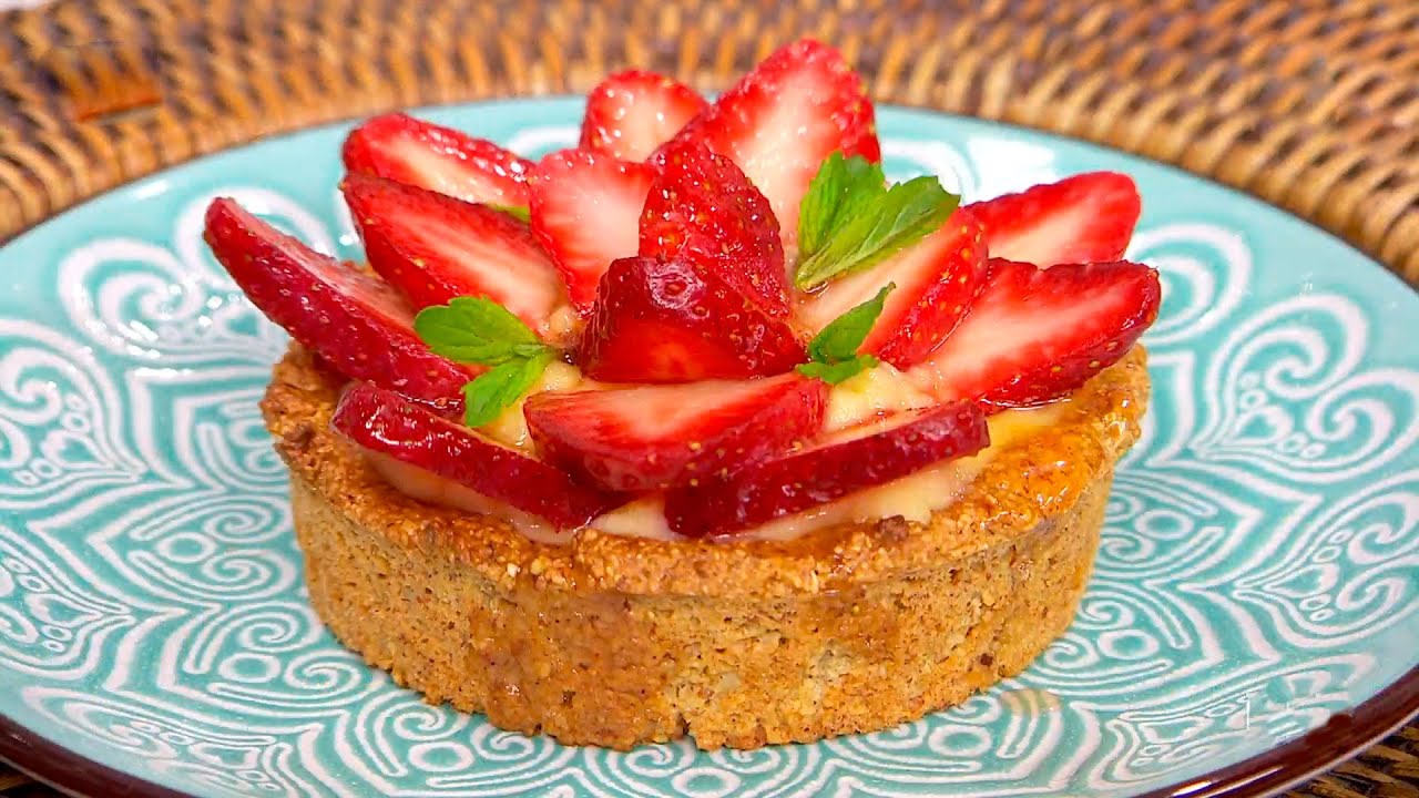 Tartaletas de avena, almendras y frutillas