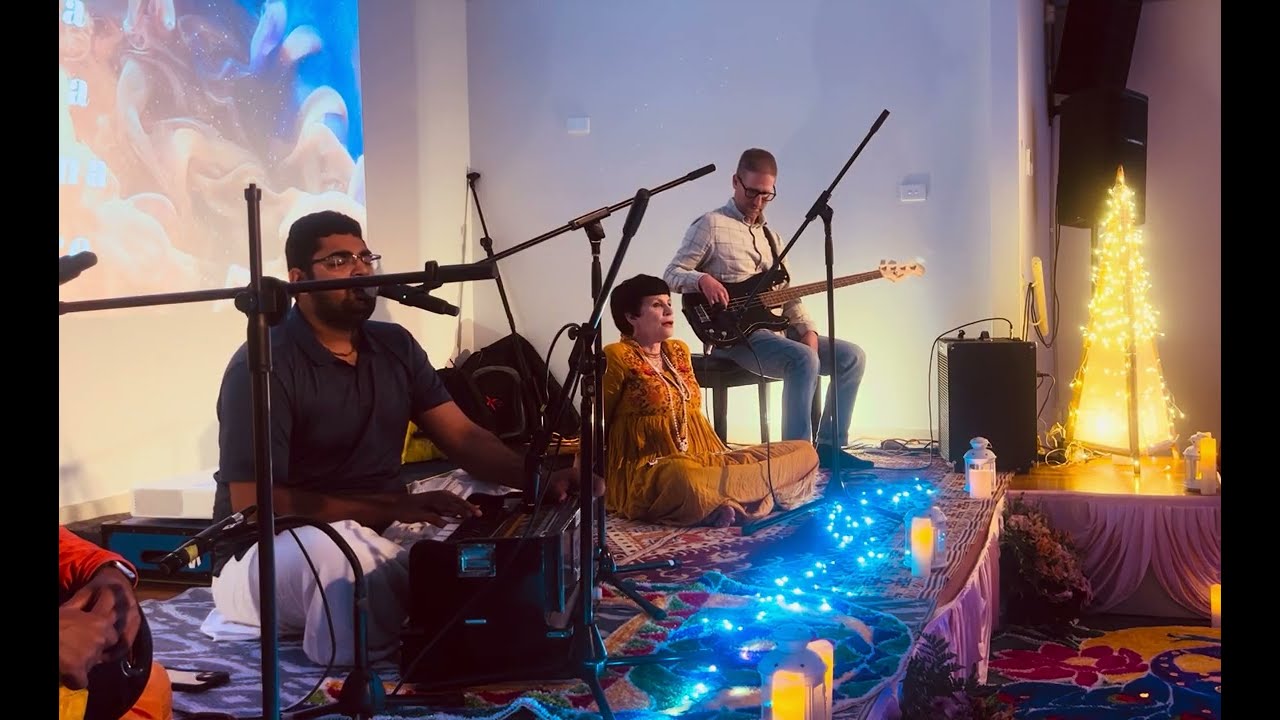 SHYAMA, VASUDHA THEN DVIJA |  OUT IF THIS WORLD MANTRAS | SOUTH MELB COMMUNITY CENTRE. 