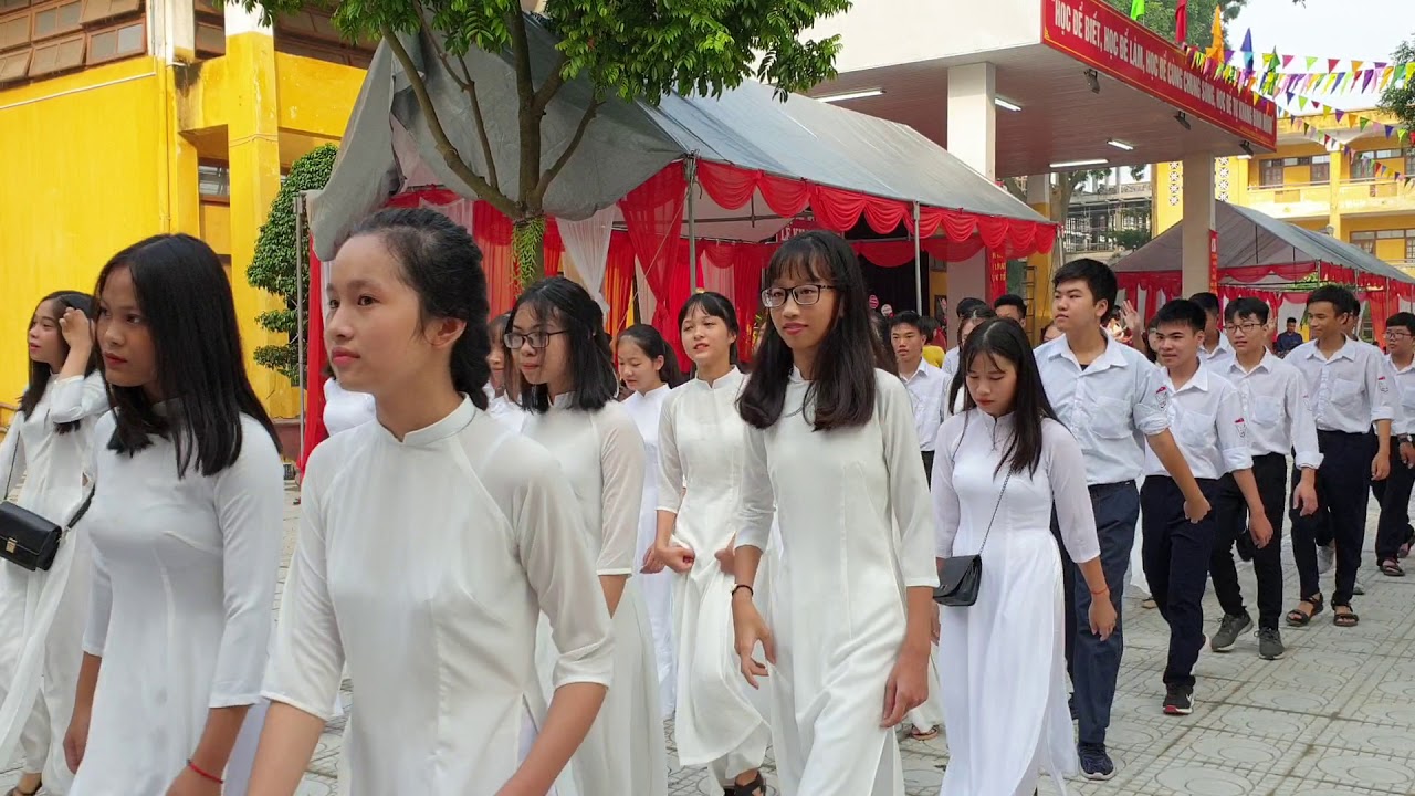 MR. TÙNG VLOG - DIỄU HÀNH KHỐI 10 - LỄ KHAI GIẢNG NĂM HỌC 2019-2020 - THPT YÊN VIÊN