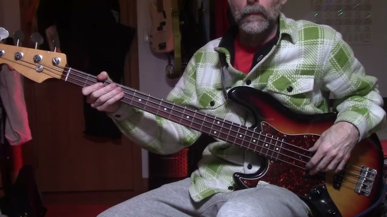 ISOLATED BASS TRACK for Richie Valens - La Bamba (bass cover)