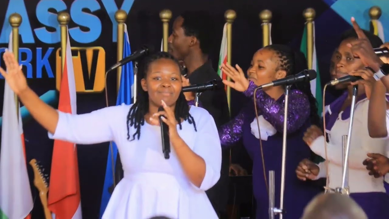 SING AND WORSHIP THE LORD WITH US//PR MORWABE