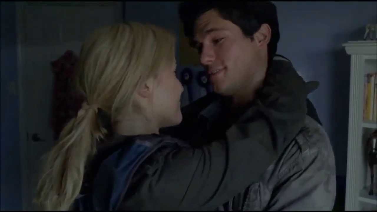 Falling Skies (Hal Mason & Karen Nadler - SACRIFICE)