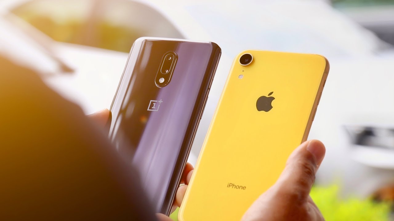 OnePlus 7 vs iPhone XR Detailed Camera Comparison!