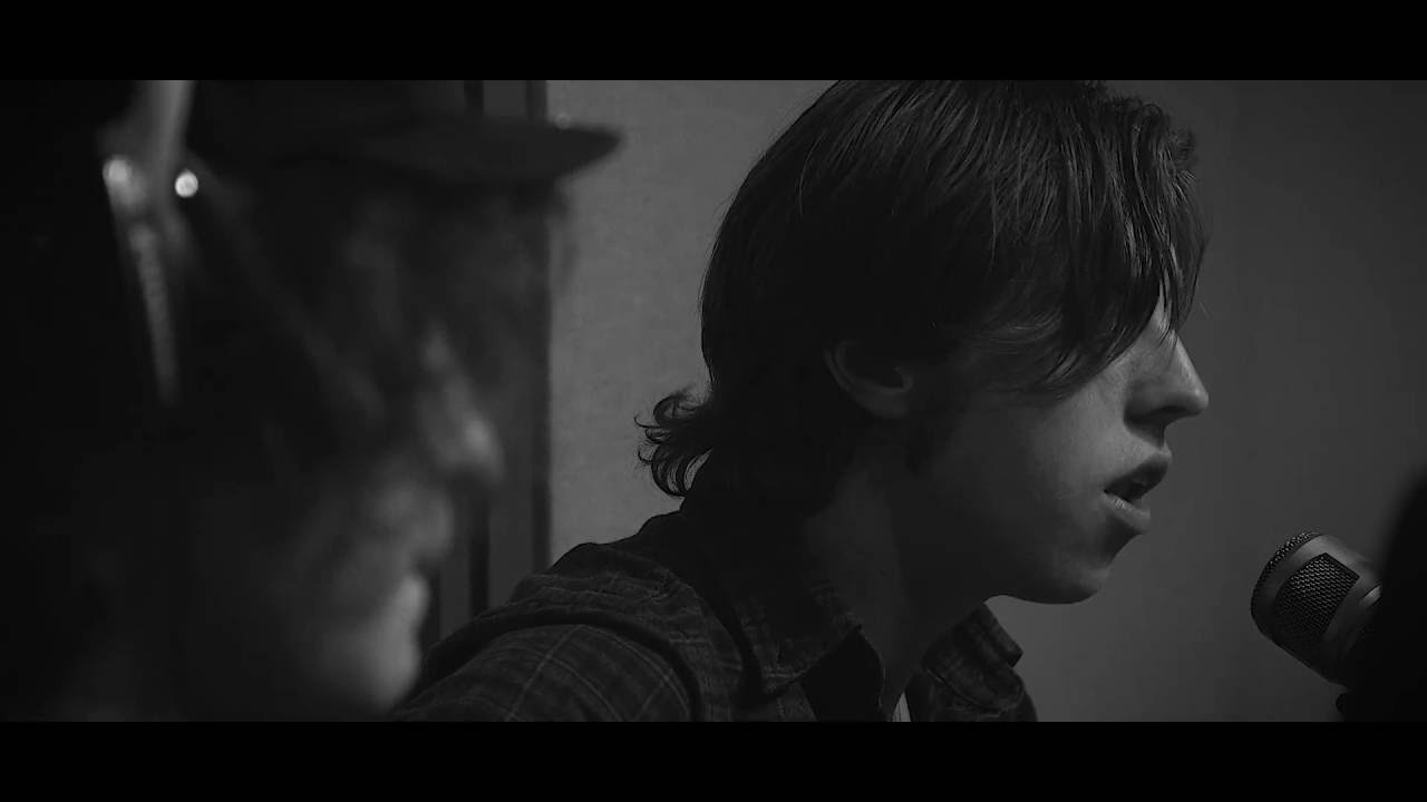 Catfish And The Bottlemen - 7 [LIVE] [ACOUSTIC] on The Point