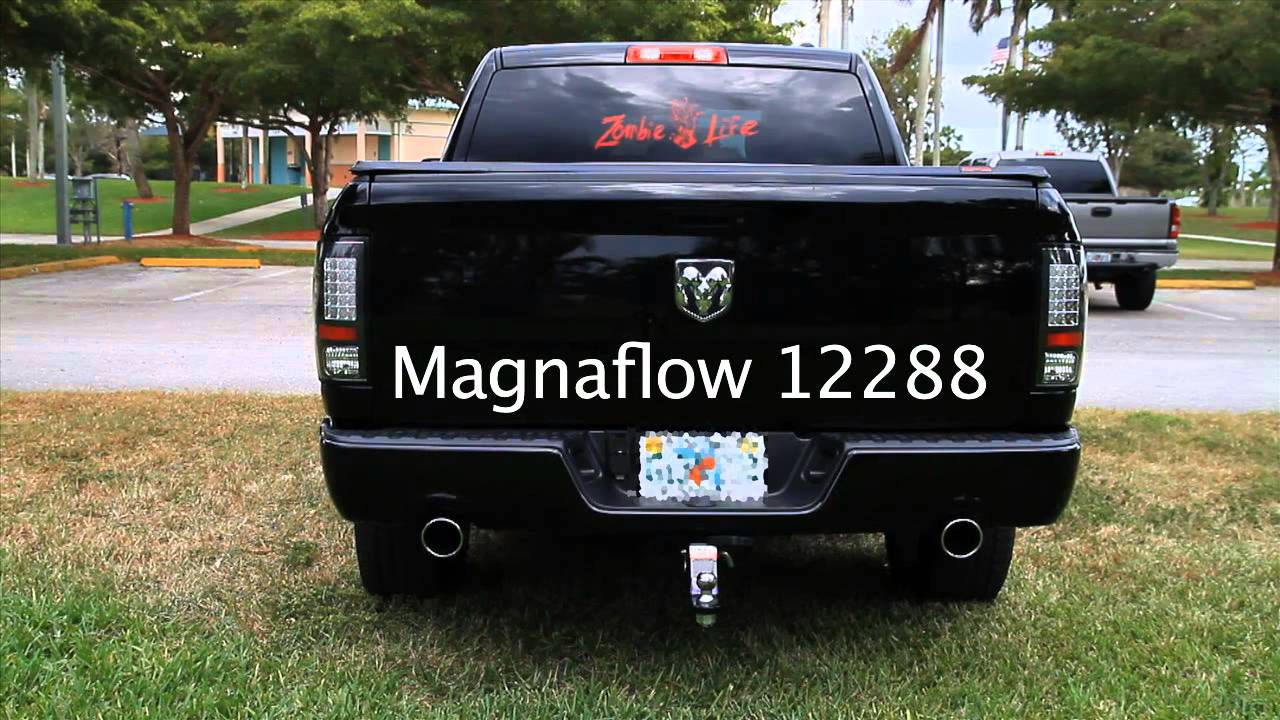 Dodge Ram 1500 5.7 Hemi 2012 года выпуска с выхлопной системой Magnaflow, номер детали 12288.