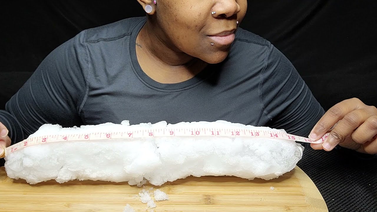 IGLOO ICE ROLL | IGLOO ICE | REFROZEN POWDERY ICE | 16 INCHES #iceeating #asmr #asmrice