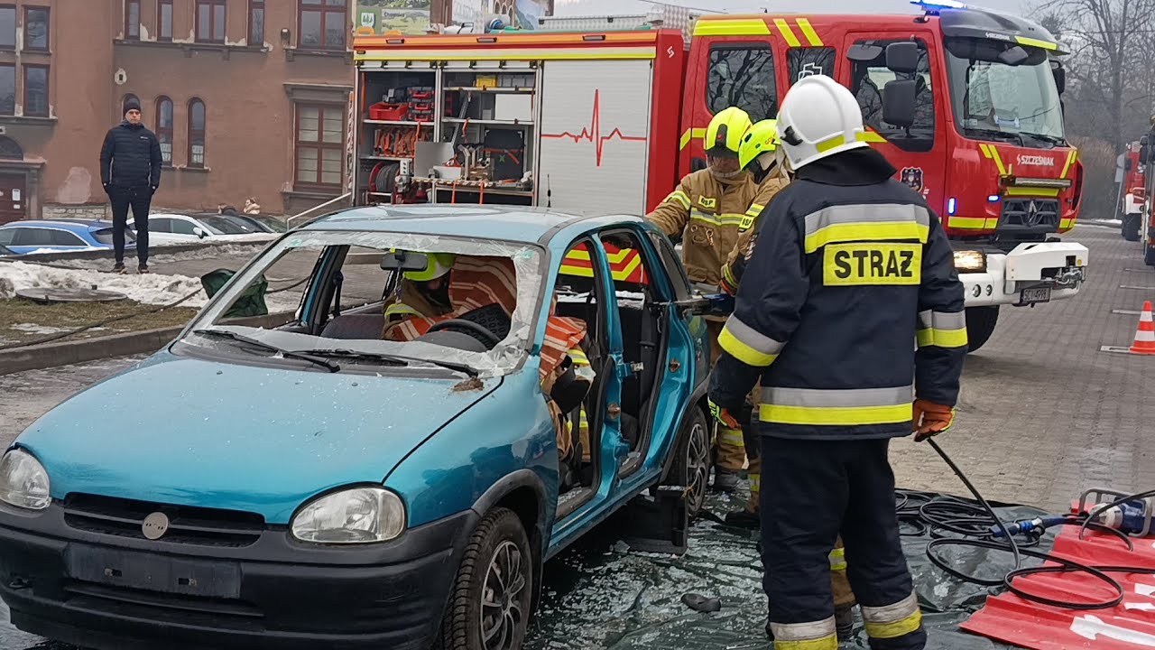 [Wypadek] Pokaz Ratownictwa Technicznego w wykonaniu OSP KSRG Goleszów 