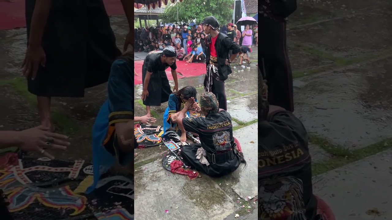 PENYEMBUHAN KUDA KEPANG KESURUPAN #jaranan #jathilan #kudalumping