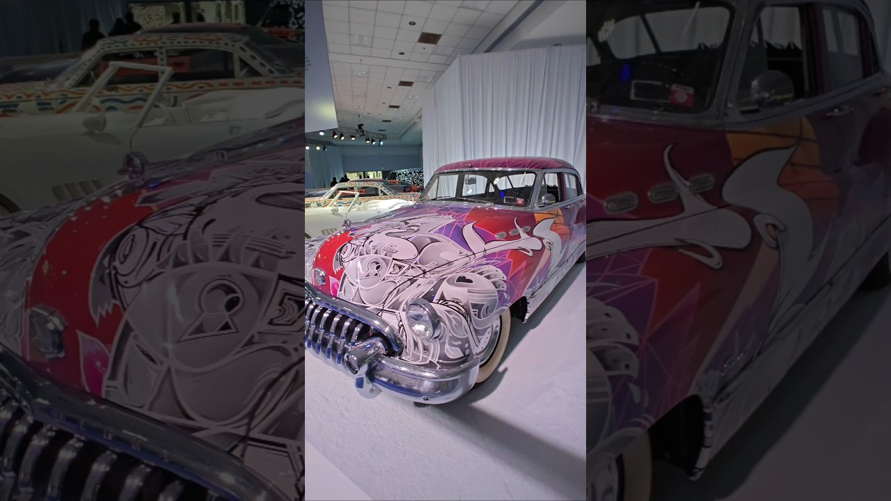 Luxury Cars #laautoshow #antiquecars #carart #hollywoodcars #customizedluxurycars