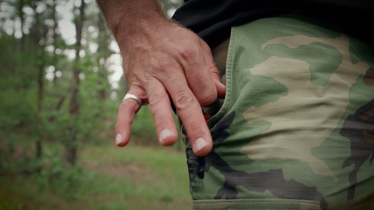 HOW TO SERIES: Drawing a Folding Karambit from your Pocket