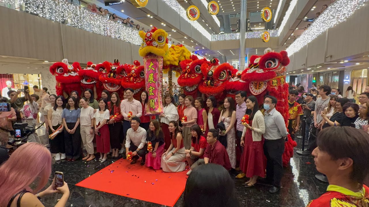新加坡騰陽龍獅體育會 Teng Yang Lion Dance Cai Qing & High Poles Performances at Paragon 24 February 2026