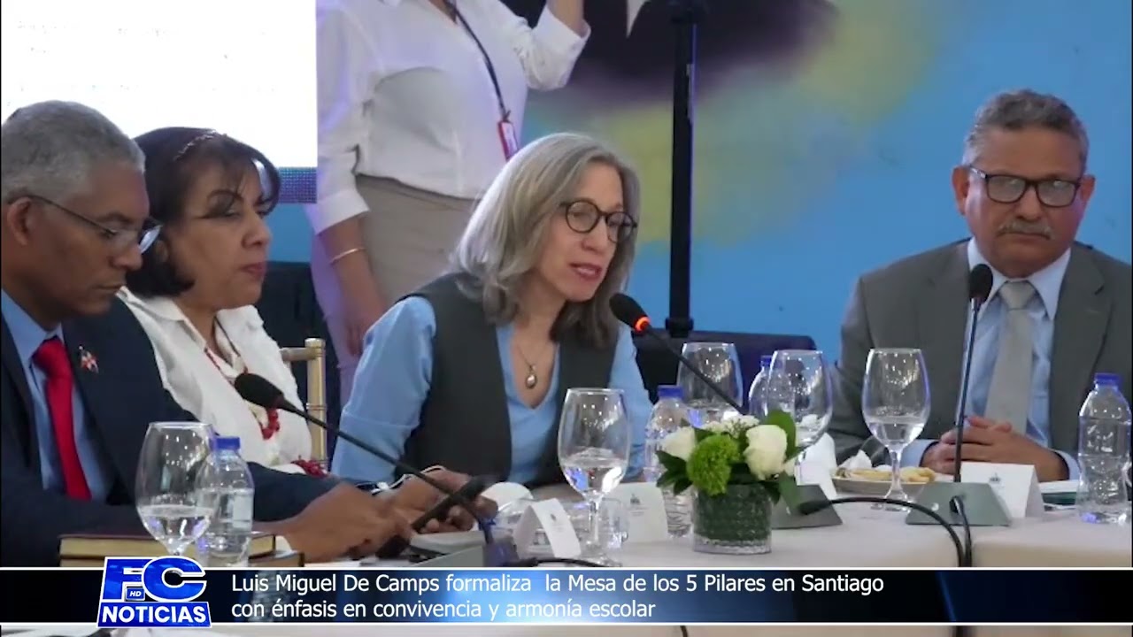 Luis Miguel De Camps formaliza  la Mesa de los 5 Pilares  en convivencia y armonía escolar