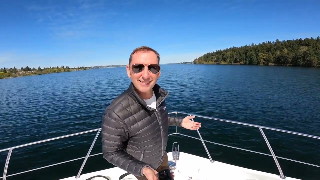 Jon of Elli-Yacht shows you how his uses his Dockmate wireless remote control to set his anchor