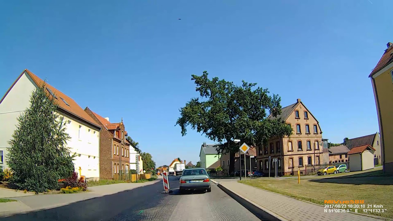 D: Reuden. Predel. Gemeinde Elsteraue. Burgenlandkreis. Ortsdurchfahrt. August 2017