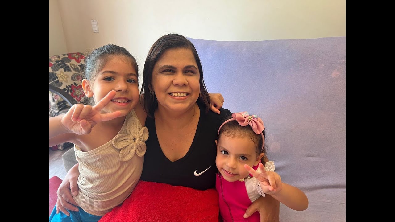 Maquiagem da Manu: Transformando a Tia com Diversão e Carinho! 💄✨ #QuéziaMoreira