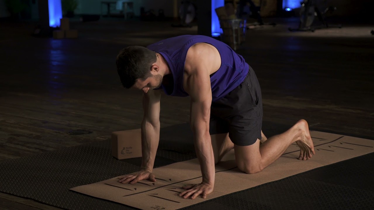 Yoga For Beginners 2 Minute Series | Spine Mobility Warmup With Cat-Cow And An Active Childs Pose