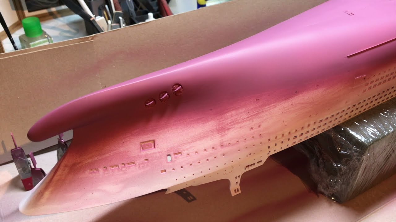 1/400 Queen Mary 2 full build Episode 7, Step 10 hull painting with Stephen Payne, QM2 designer.