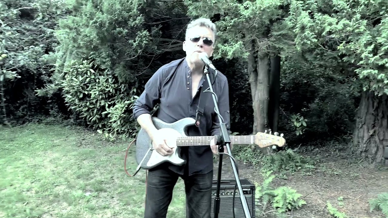 'With A Little Help From My Friends' - Beatles cover by Psychedelic Hearts Club