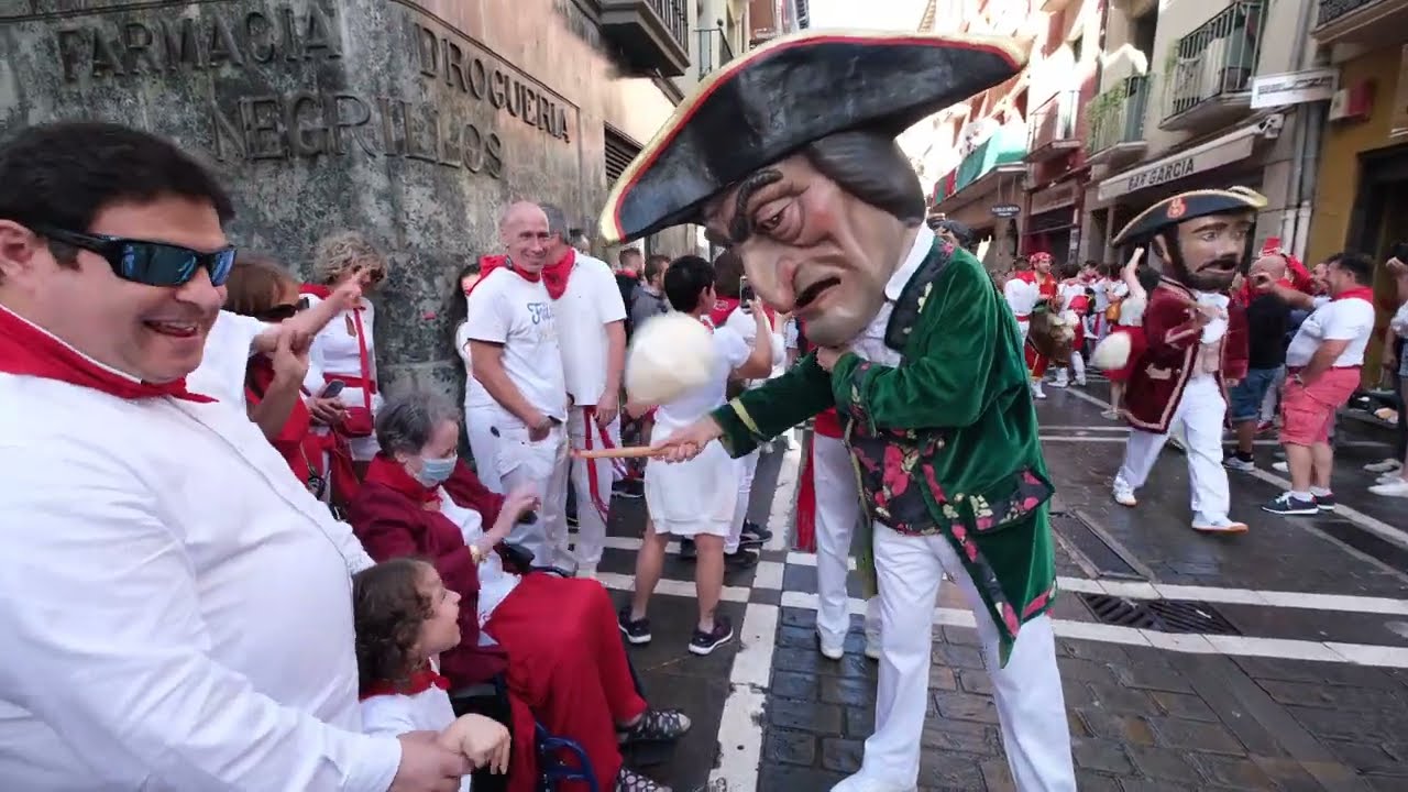 7 de Julio San Ferm&iacute;n. Kilikis, cabezudos y zaldikos de Pamplona.