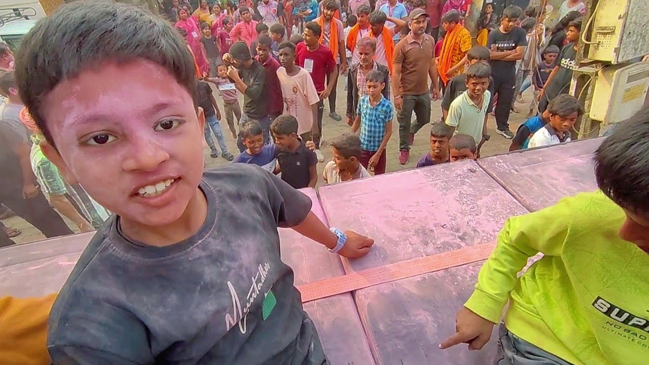 Itni Bheed Kyu Jama Ho Gayi ? 😱 Akash Ne Kya Kar Diya 😲