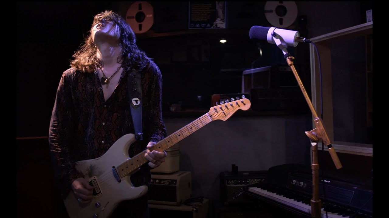 Tyler Bryant & The Shakedown - 