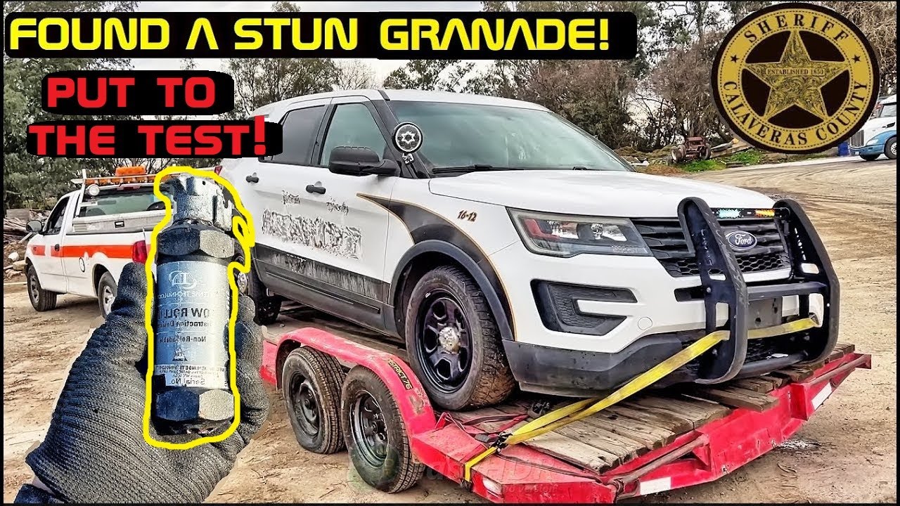 Купил разбитый внедорожник «Шериф»! Нашёл светошумовую гранату! | Crown Rick Auto