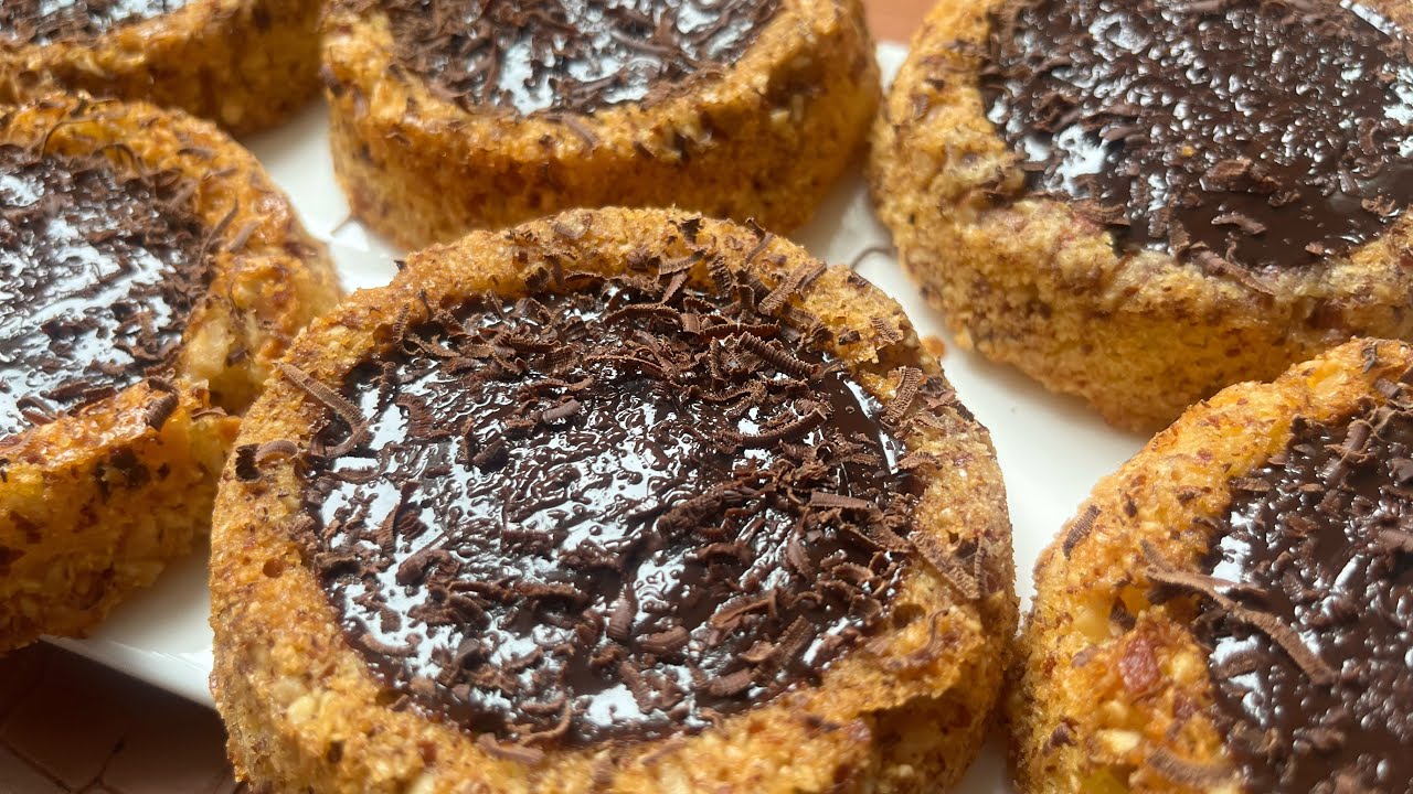 بسبوسة بكريمة الشوكولاتة اكتر من رائعة🍫(mini basboussa à la crème au chocolate)🍫💯👍🏽🔔