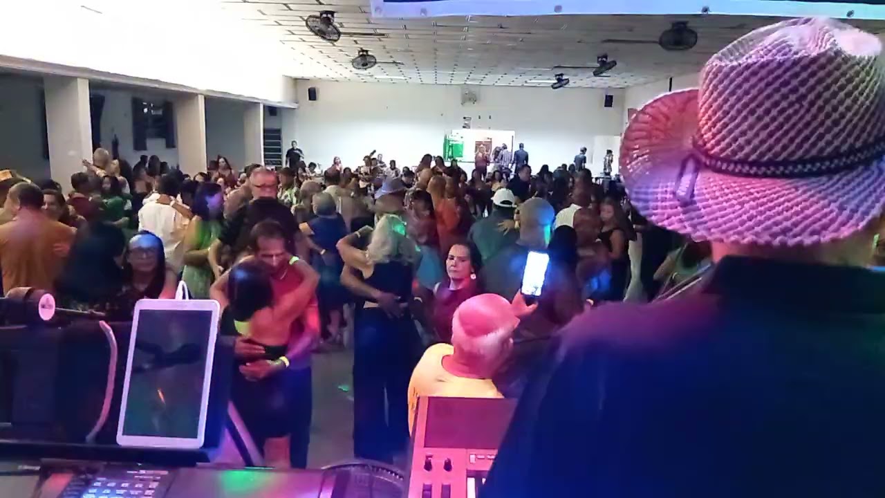 Baile no arcar pistão sul de Taguatinga DF. Janio Silva ao vivo 