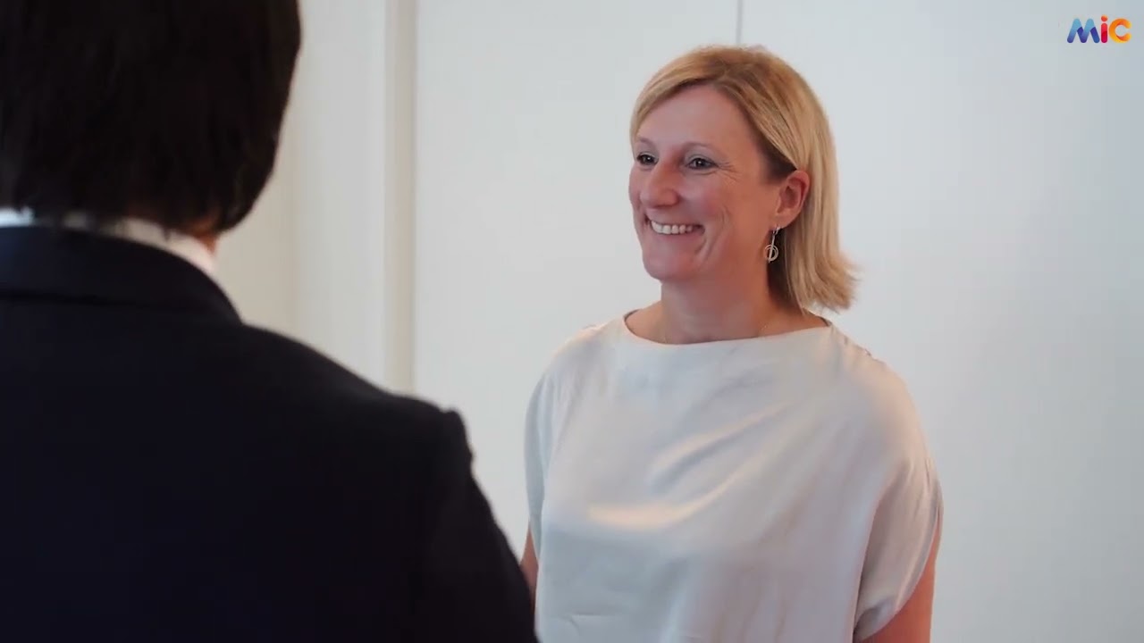 IAttitude - découvrez l'interview de Marijke Schroos, CEO de Microsoft