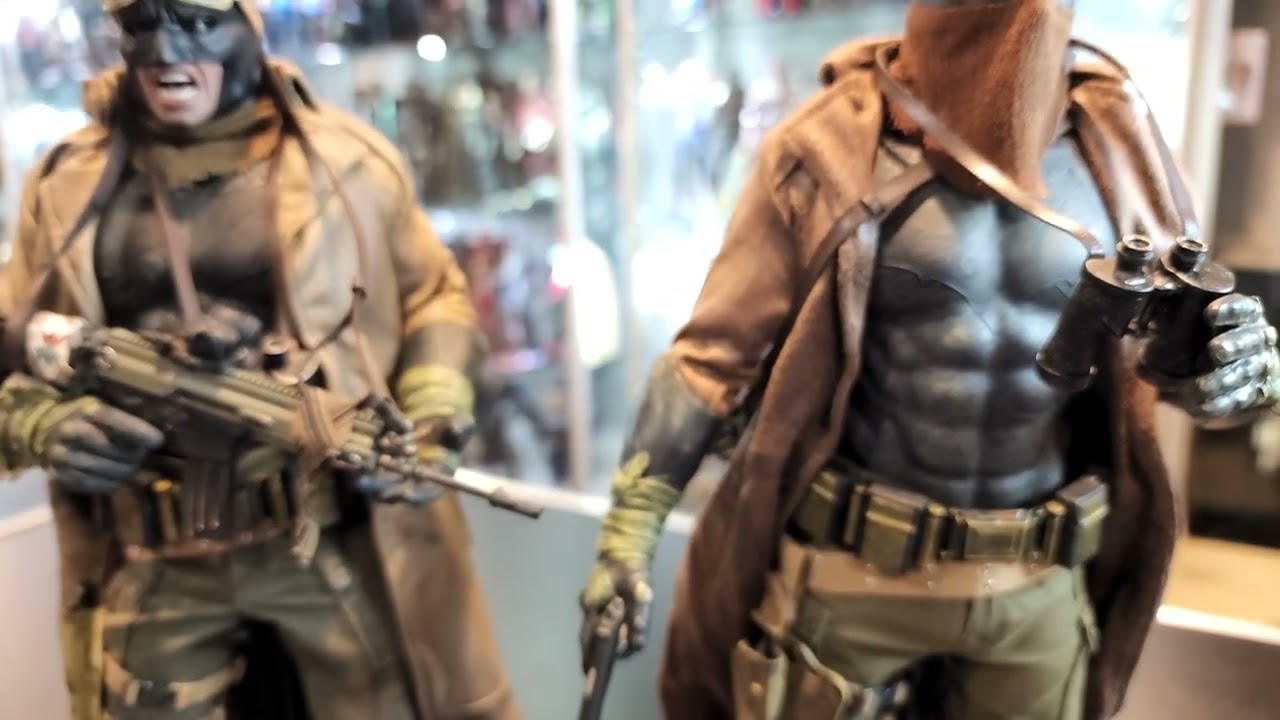 Hot Toys BvS Knightmare Batman & Zack Snyder's Justice League Knightmare Batman