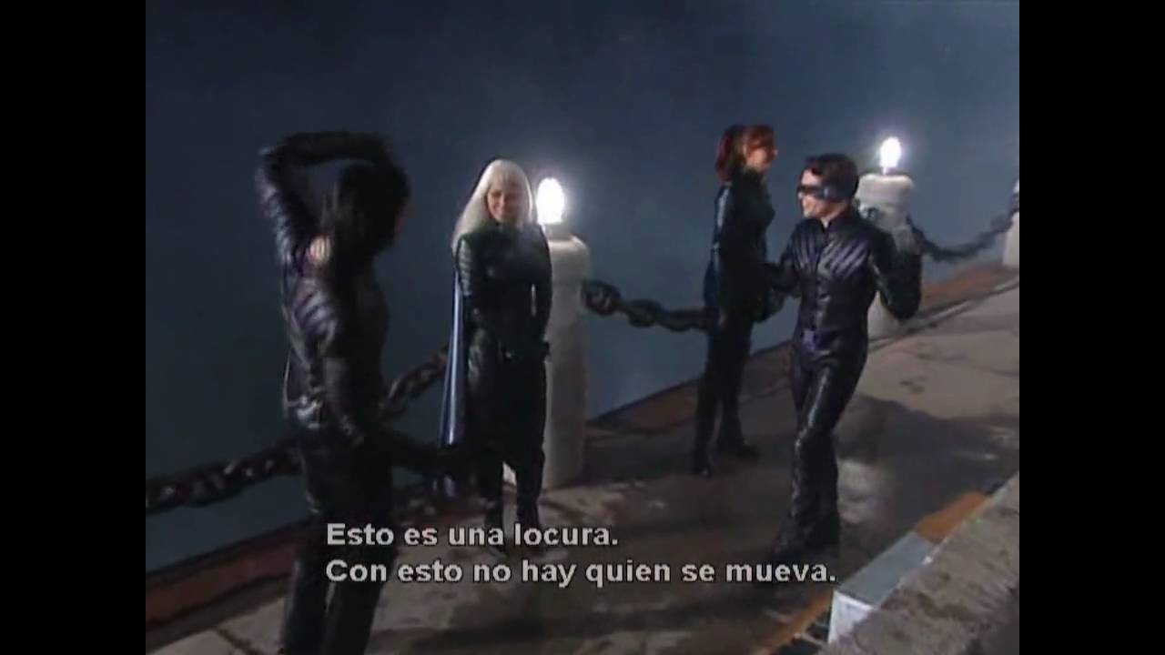 X-Men have troubles with their suits LOL (English / Spanish)