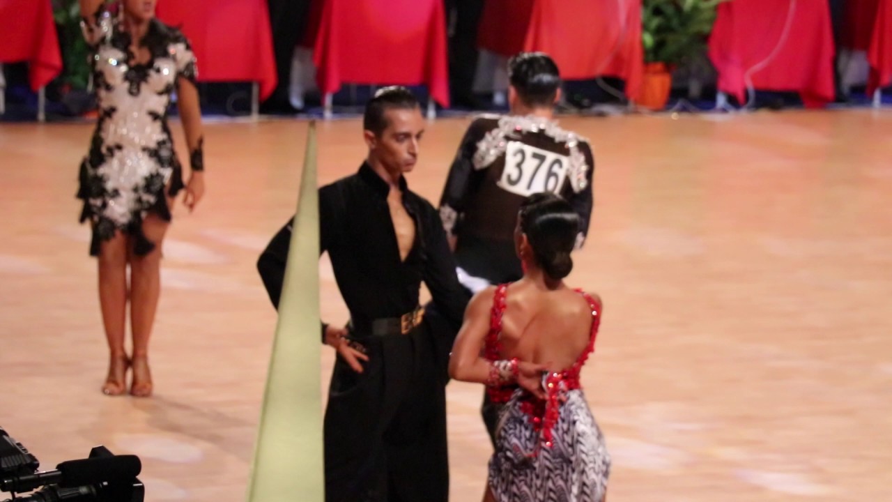 Escola de Ball Barcelona Torremadé Sanz - Txa Txa Txa de ball de Saló de Competició