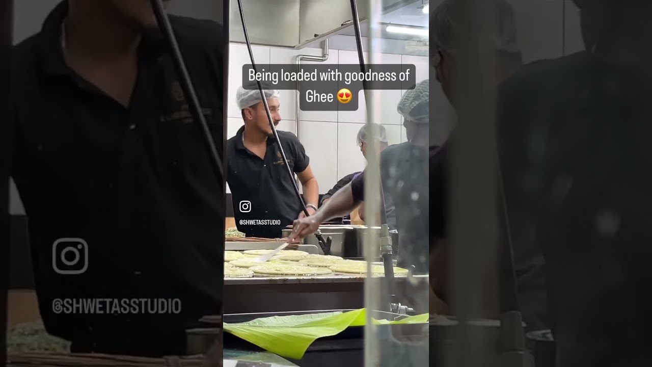 Making of Dosa at Famous 