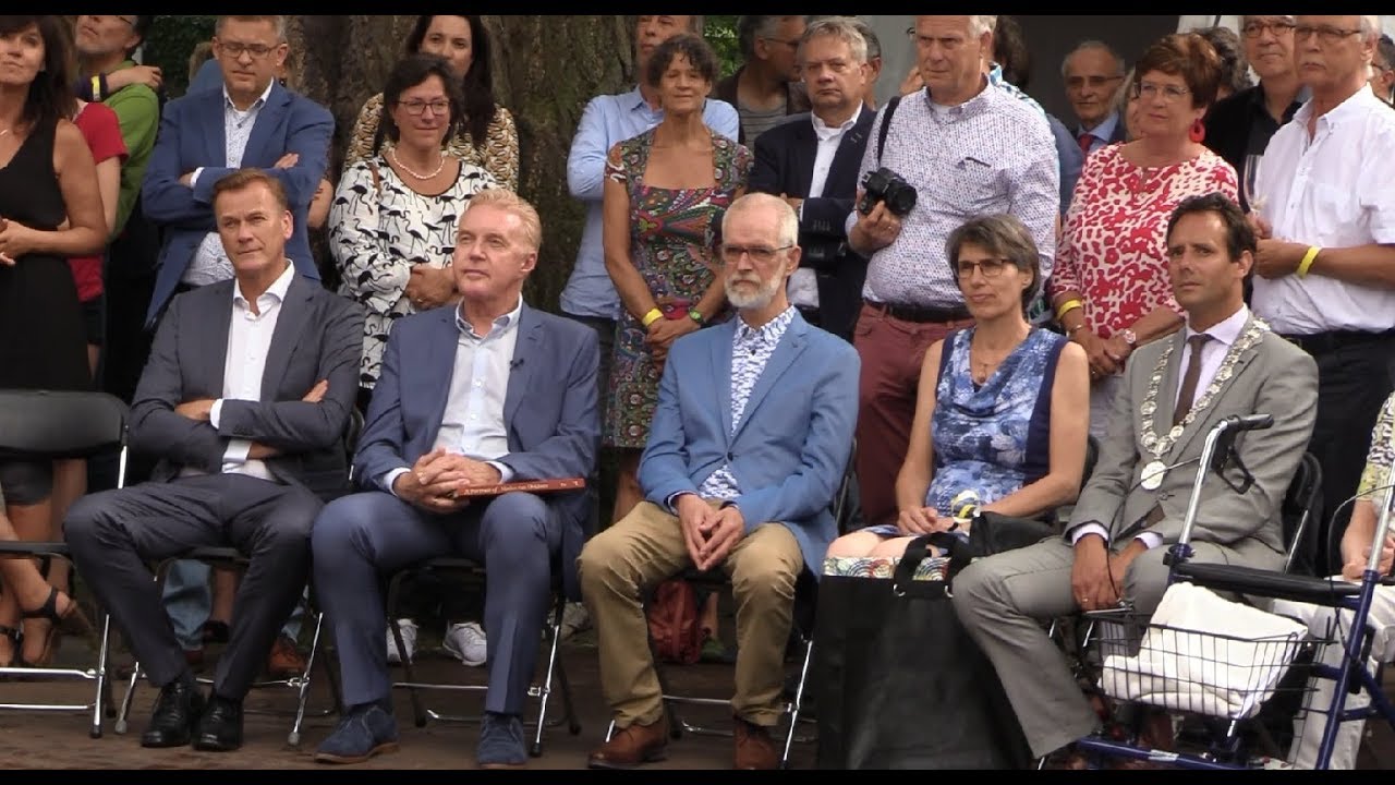 Andre van Duin opent Marius van Dokkum Museum Harderwijk 25 mei 2018