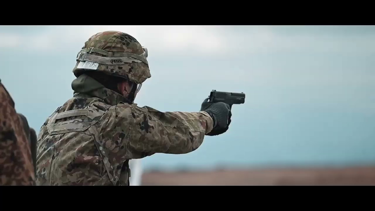 サンドハースト第10期訓練隊PV