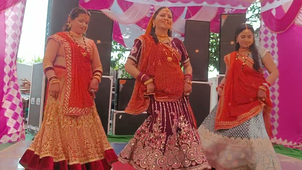 LOVELY SANGEET DANCE♥️ #mashup #sangeet #songs #dance #bhabhi🧿♥️#groupdance