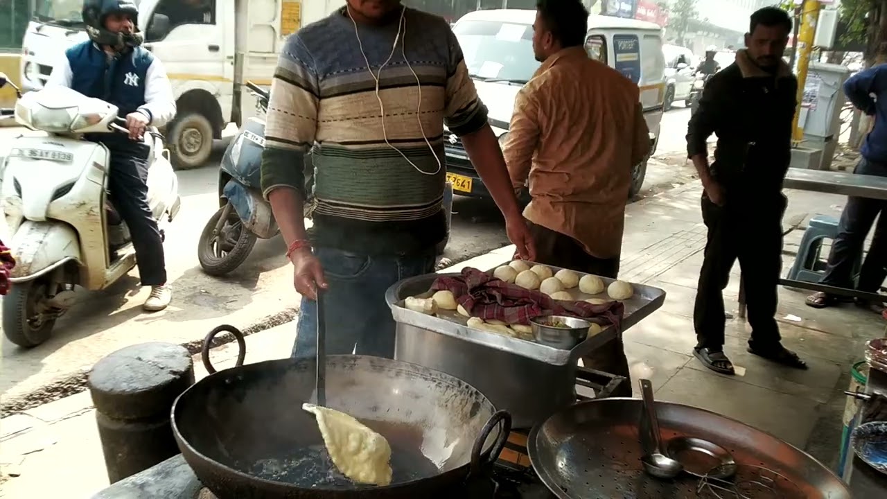 Sardar ji ke Chhole-Bhature - Karol Bagh Famous