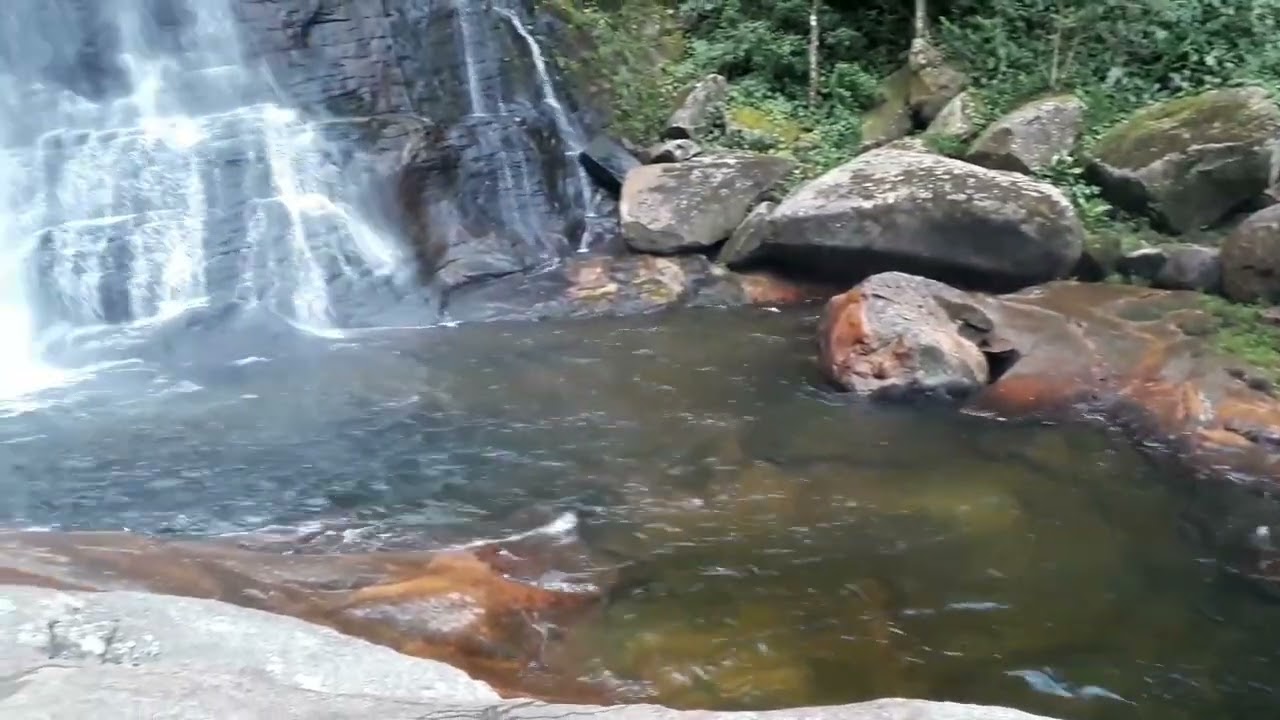 Trilha Cachoeira Véu da Noiva - Magé.