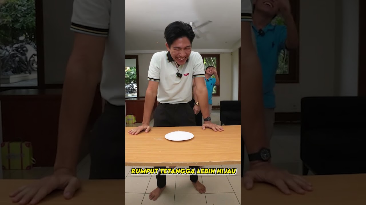 RUMPUT TETANGGA LEBIH HIJAU, ARTINYA ?? 