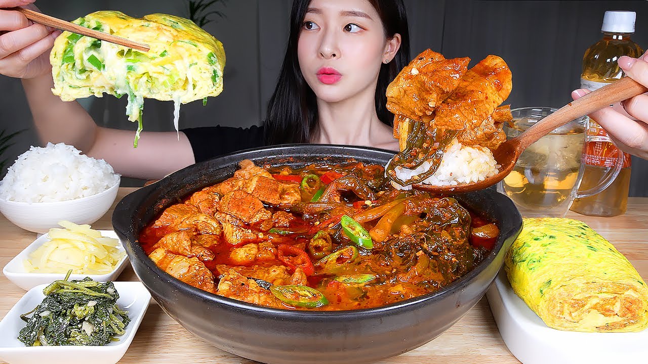 ASMR MUKBANG | Острый па-кимчи джигэ с пухлой свиной грудинкой (тушеное кимчи) Омлет с сыром и рисом